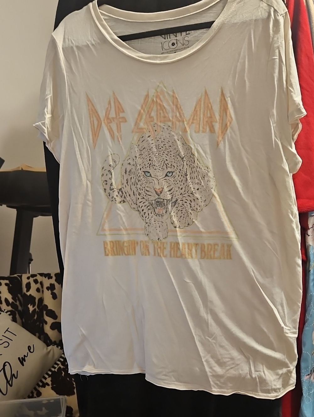 Def Leppard Cream Graphic Short Sleeve Tee - Women's Band Shirt